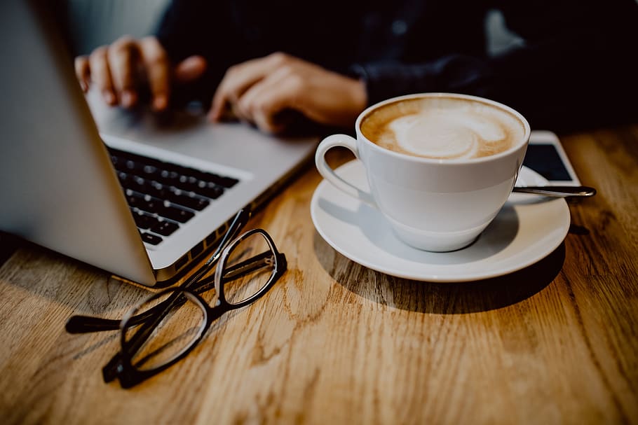 Man Drinks 5 Cups of Coffee a Day, Found Dead at His Desk After Three